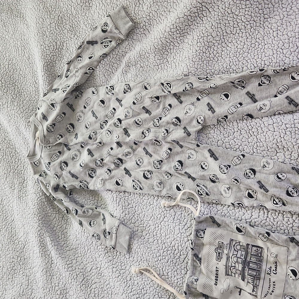 NWoT Arborist Long Johns Pajamas with a storage bag.  Sesame Street.